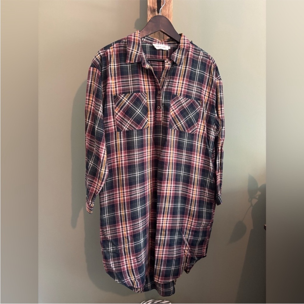 Indi & Cold Women's Plaid Button Down Shirt - Black and Red